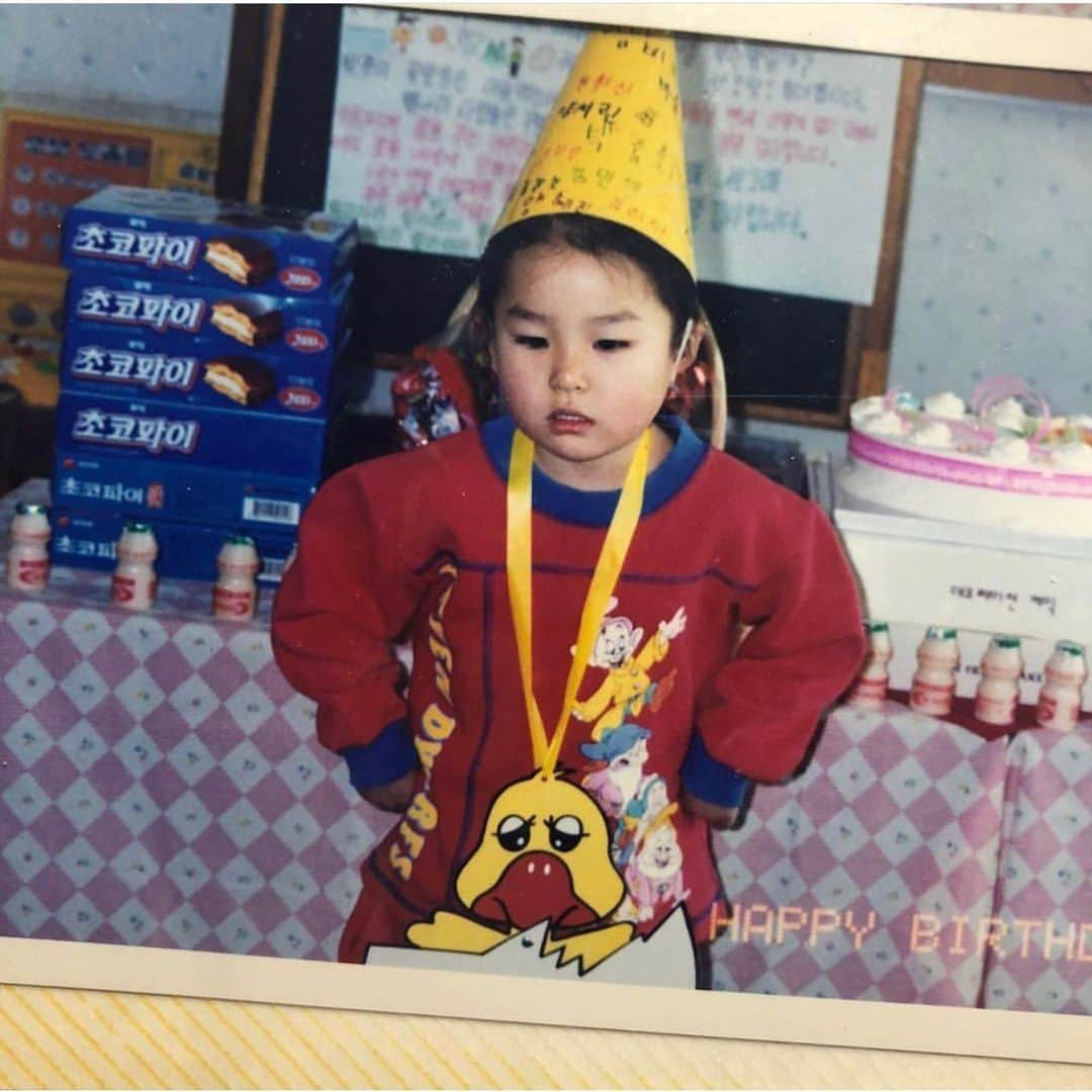 スルギさんのインスタグラム写真 - (スルギInstagram)「Happy Children’s Day!! Here’s some pics of our cute baby Seulgi 💛 @hi_sseulgi @redvelvet.smtown #REDVELVET #레드벨벳 #IRENE #BAEJOOHYUN #아이린 #SEULGI #KANGSEULGI #슬기 #WENDY #SONSEUNGWAN #웬디 #JOY #PARKSOOYOUNG #조이 #YERI #KIMYERIM #예리 #KPOP #GIRLGROUP」5月5日 21時48分 - kristiandawal29