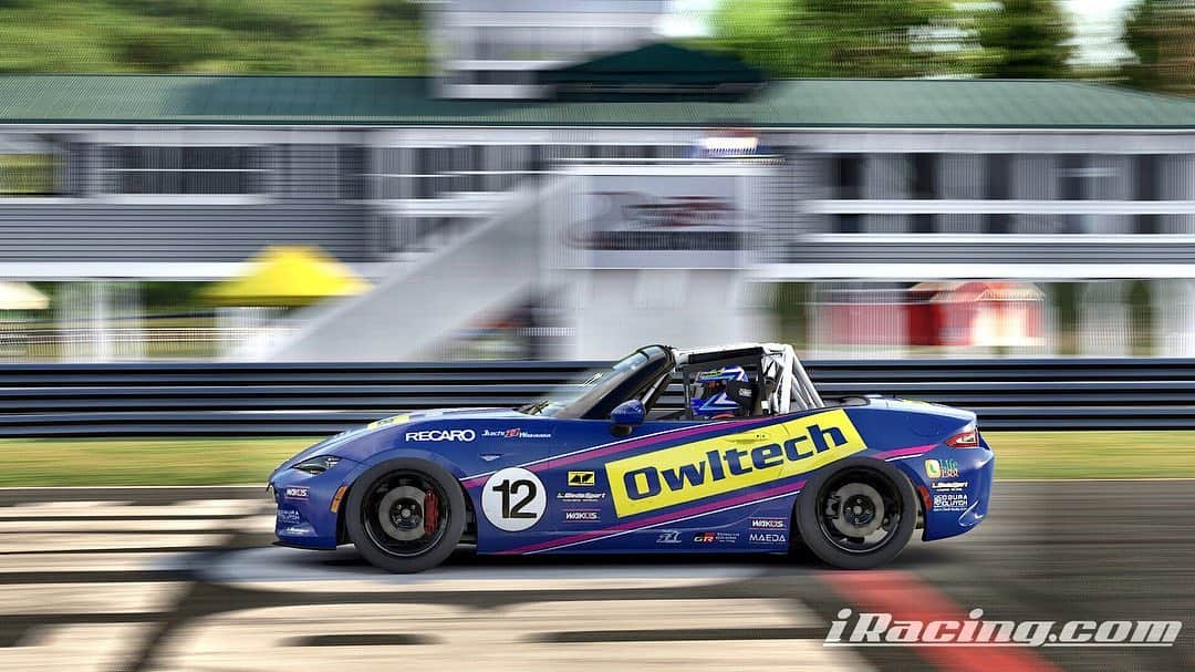 脇阪寿一さんのインスタグラム写真 - (脇阪寿一Instagram)「MX5 CUP iRacingデビューウィン‼️ ライセンスクラスD昇格です。  引き続きiRacingの頂点目指し、その模様をYouTube Liveで配信していきます。  https://www.youtube.com/user/Juichi11ch  #assomotorsports  #esportsteam #iracing #eracer  #kmr #eracer部 #owltech #mx5」5月5日 21時50分 - juichiwakisaka