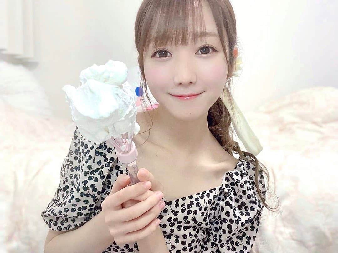 大谷映美里さんのインスタグラム写真 - (大谷映美里Instagram)「🍙 ㅤㅤㅤㅤㅤㅤㅤㅤㅤㅤㅤㅤㅤ 生クリームにレモン汁を入れると早く泡立つことを この期間で初めて知りました🍋 ㅤㅤㅤㅤㅤㅤㅤㅤㅤㅤㅤㅤㅤ 着てるのは #herlipto のチェリーワンピ🍒かわいいっ♪」5月5日 22時08分 - otani_emiri