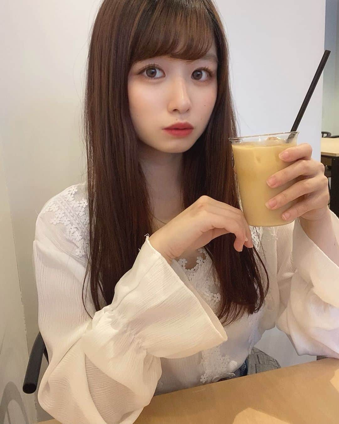 朴木優香里のインスタグラム：「カフェ行きたいい🤤❤︎」