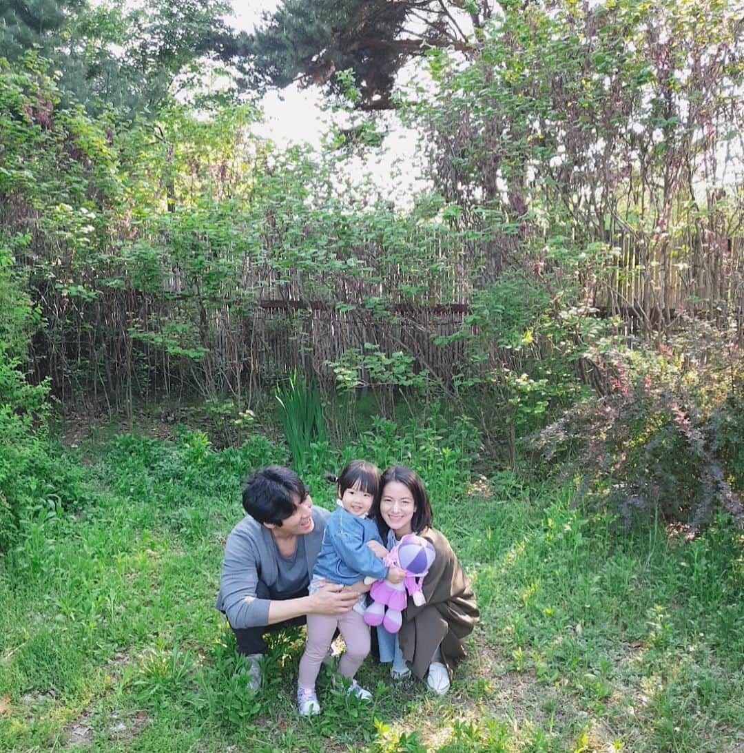 秋葉里枝さんのインスタグラム写真 - (秋葉里枝Instagram)「가족사진 家族写真❤️」5月5日 22時50分 - rie_akiba