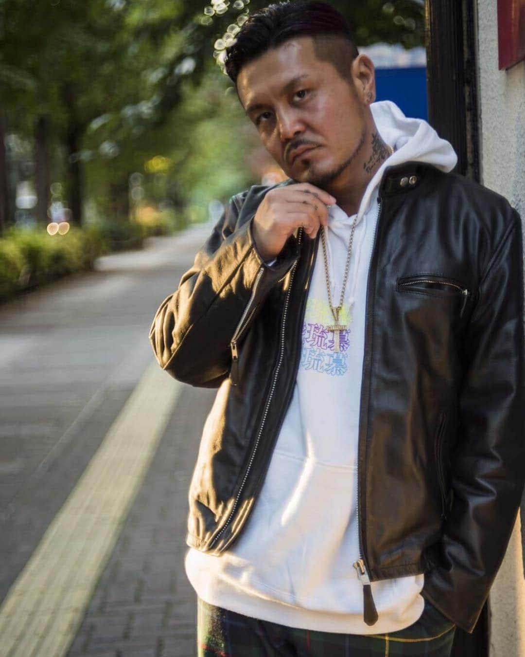武井勇輝のインスタグラム：「・ レコチョク iTunes 配信スタートしました。 ・ ただ今武井のEP iTunes総合13位に居ます。 ・ #俺の野望にゃまだまだ遠いい #武井の野望に協力してやろうスタイルで #聞かなくてもダウンロード ・ で ・ #聞いたらきっと気にいるはず ・  #武井を嫌いな人には言ってないんで #くだらんコメントは要りません ・ #4649 ・ ・ ・ #hiphop #ep #tatto」