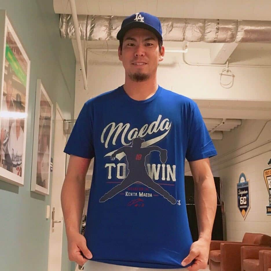 前田健太さんのインスタグラム写真 - (前田健太Instagram)「Win✨✨✨🙌🙏 I've partnered with @Represent on my official "Maeda to Win" apparel. This is available to purchase by following the link on top of my Instagram page.  Tシャツやパーカーが販売される事になりました！ 日本への発送は出来ないみたいなのでアメリカで買える方はぜひ😊 URLはトップページにあります！そこから購入できるようになってます。 #thisteam #itfdb #maedatowin #kentamaeda  #Tシャツ #ドジャース #マエケン」10月29日 13時31分 - 18_maeken