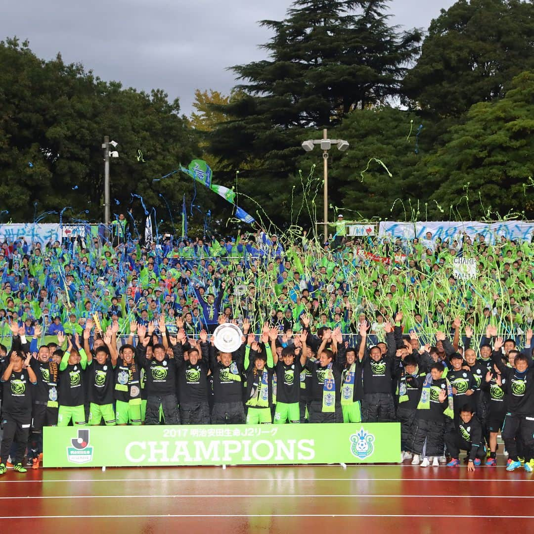 齊藤未月さんのインスタグラム写真 - (齊藤未月Instagram)「優勝🏆J1昇格 #bellmare」10月29日 21時41分 - mitsukisaito