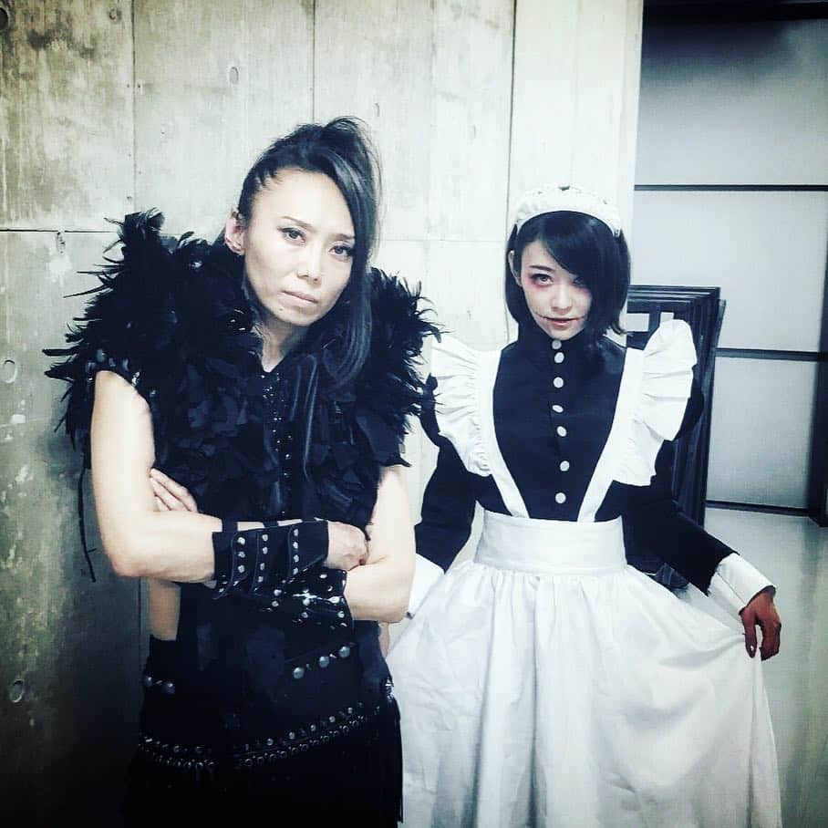 西野翔のインスタグラム：「👻🎃👻 ※なお、JURIさんは仮装じゃなくてライブ衣装  #DJJURI #西野翔 #カワハロ #川崎ハロウィン #ホラーメイク #halloween #instagramjapan #instagood #japanesegirl」
