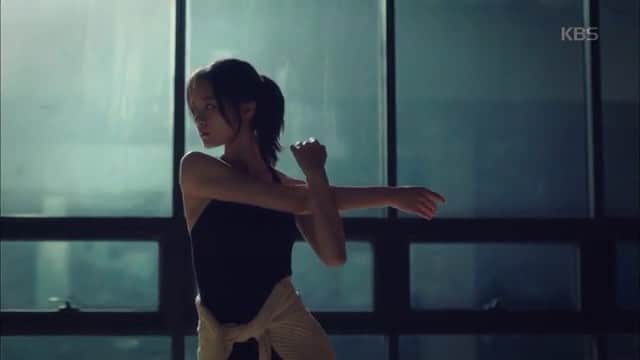 コ・ボギョルのインスタグラム：「#gobackcouple  ballerina meets hiphop (BGM: #다시만나줘 - uptown )」