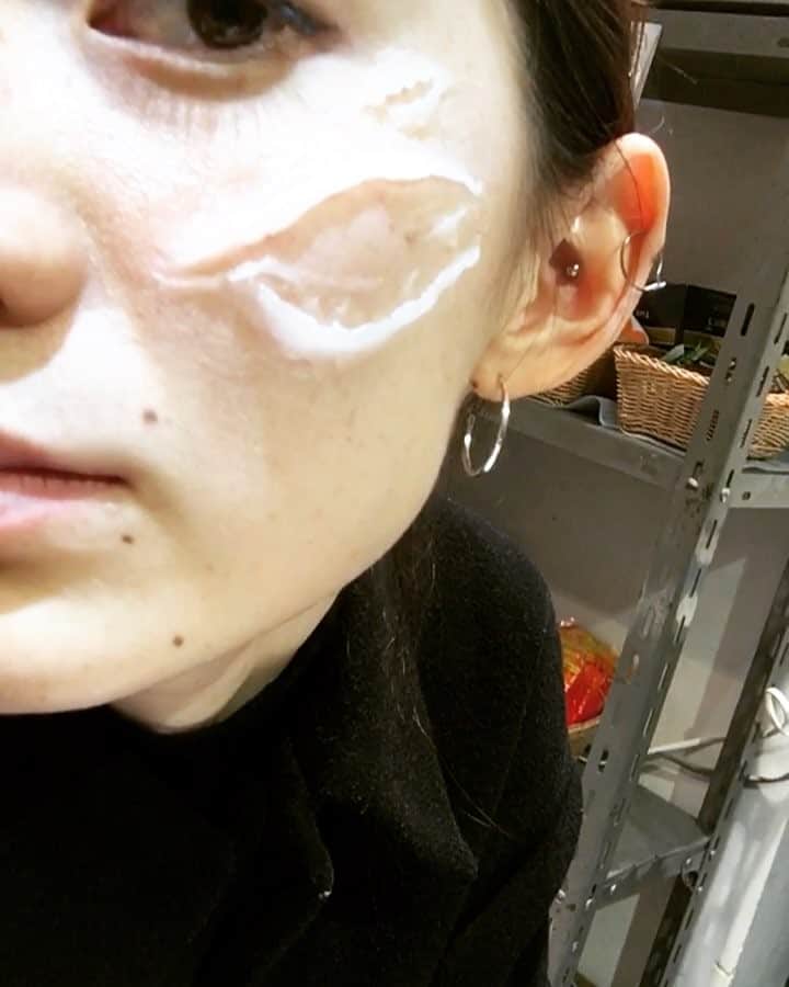 平山奈美のインスタグラム：「💉💉💉 @okiku_y  #happyhalloween #halloween #rial #zombie #makeup #movie #making #art #tokyo #gn」