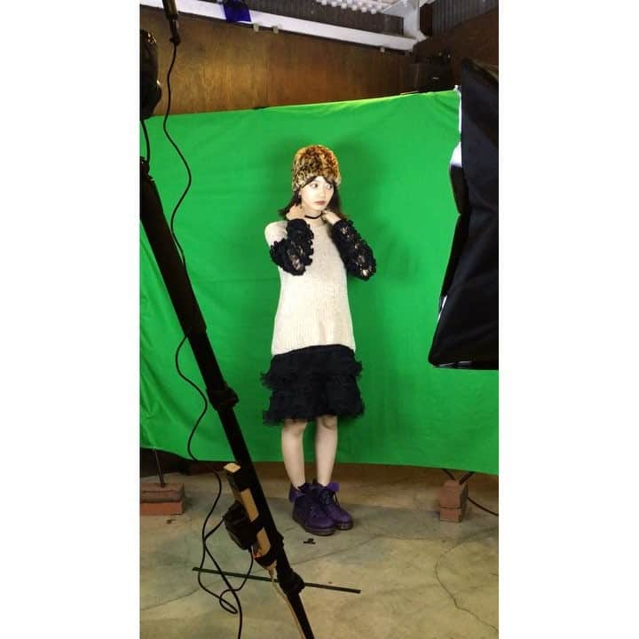 椎名エルのインスタグラム：「キミへ100%  今井 #むすびズム #mv #オフショット」