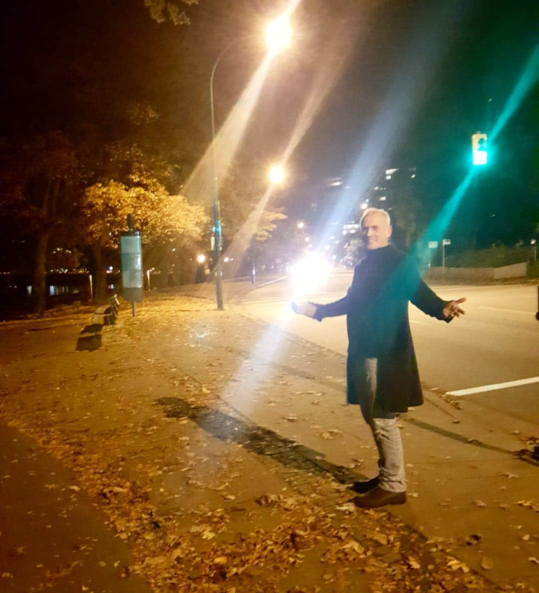 のインスタグラム：「What!? #ilovevancouver #the_robert_knepper_official」