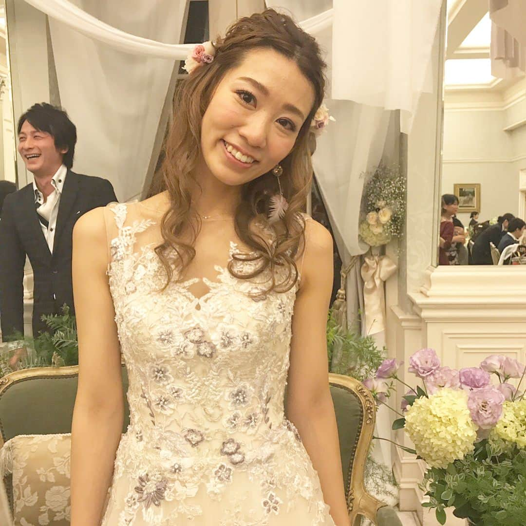 保木ちひろさんのインスタグラム写真 - (保木ちひろInstagram)「🤵🏻🌿👰🏻 しょこたん、としくんおめでとう💒💚 緑がいっぱいで癒される空間で、幸せな時間でした🍀💚 🍯🎂😂 しょこたん可愛すぎた🤤🌼 _ @chieko_1202 と一緒に参加できて楽しかった👭 #キャメロットヒルズ #benewedding」10月30日 19時24分 - hokichihiro