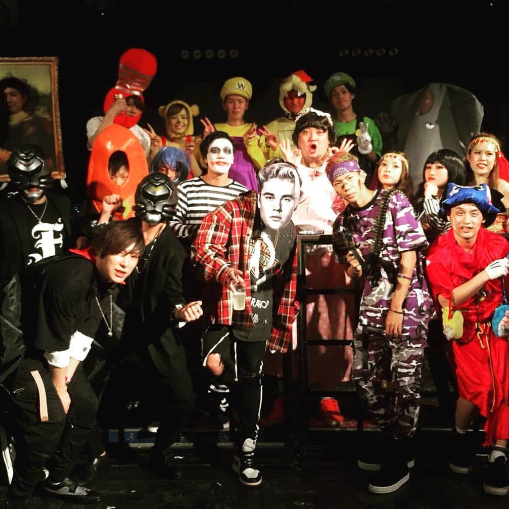 デッカチャンさんのインスタグラム写真 - (デッカチャンInstagram)「#ATOMTOKYO #halloween  #besthitsmonday  #慎吾ママ 探してね！ #おはロック #oha #オッハー #香取慎吾」10月31日 6時53分 - dekkachan2003