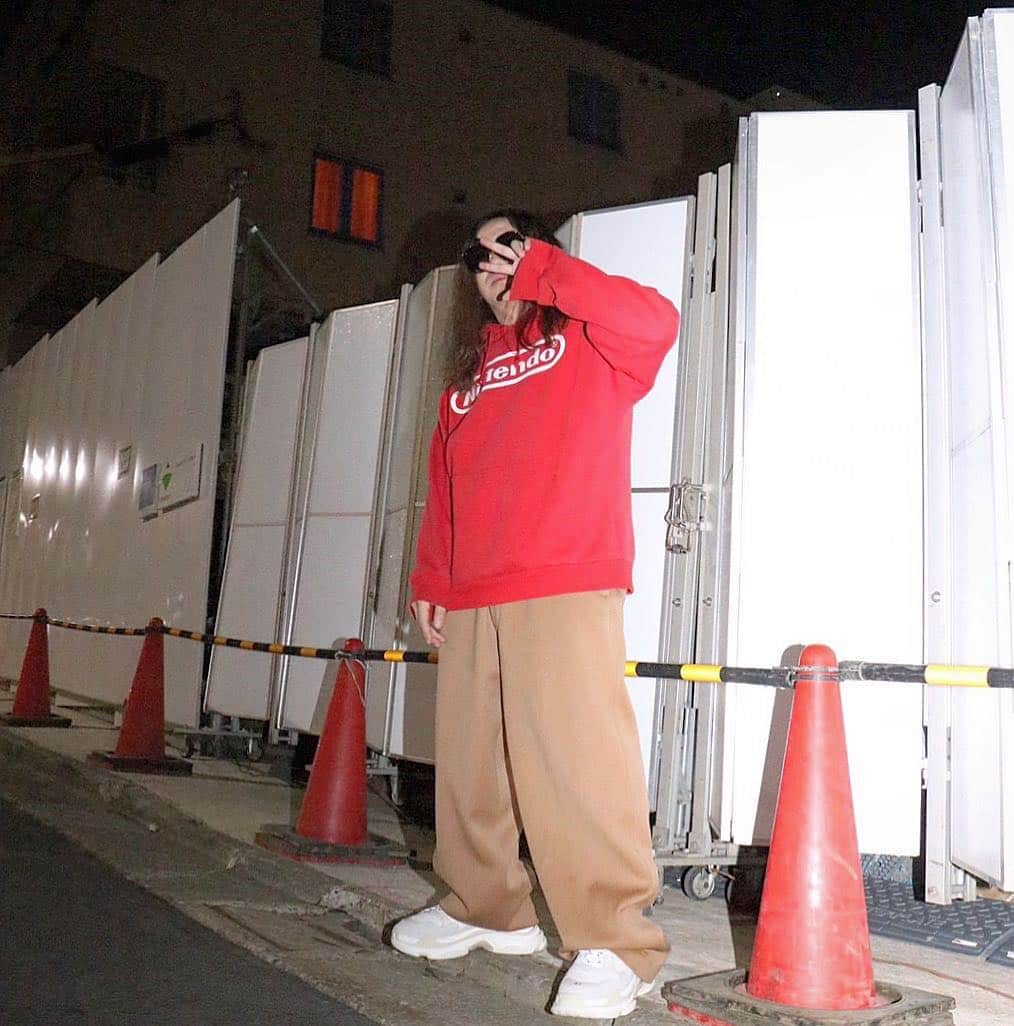 ロザッチのインスタグラム：「style!! #nintendo #balenciaga #marni #triples #balenciagatriples #balenciagasneakers #gucci #gucciglasses  photo by @muyua23」