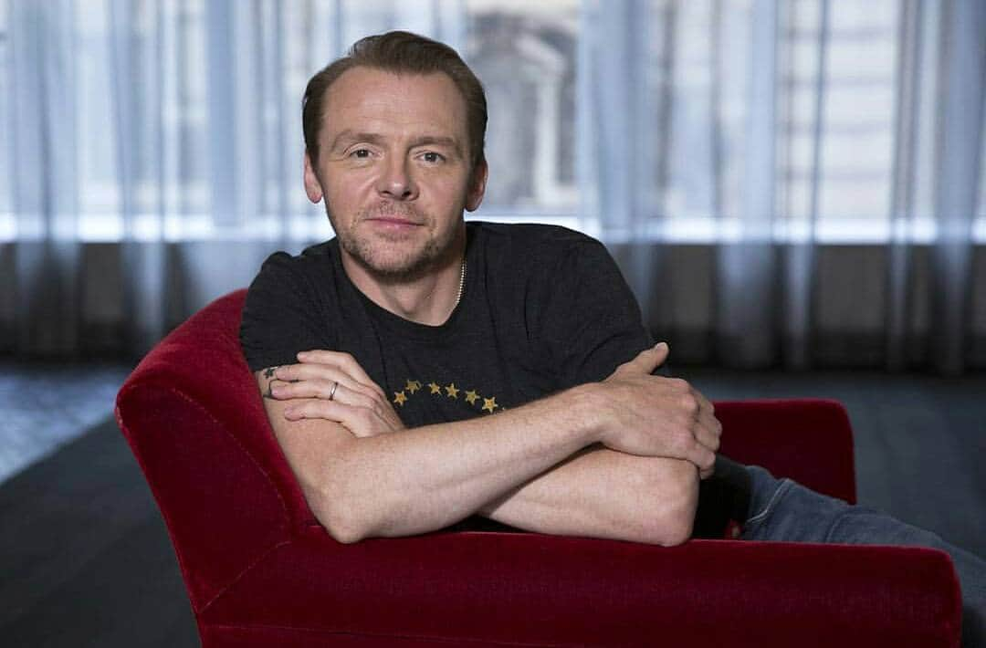 サイモン・ペグのインスタグラム：「Been busyy #simonpegg#busy#work#working#simonpeggfp」