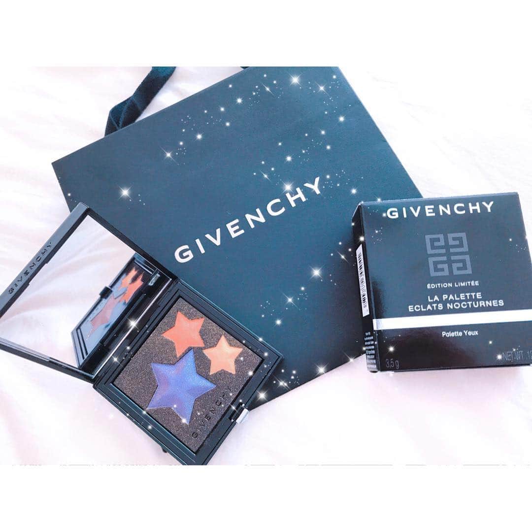 筒井萌子のインスタグラム：「* GIVENCHY💄 パレット・エクラ・ノクターン⭐️ クリスマスコフレ🎄get💕 #筒井萌子 #女優 #actress #モデル #model #岡山 #メイク #make  #shooting #instagood #instalike #作品撮り  #irving #converse #撮影 #followme #instalike #アクション #アクション女優 #女優 #お花 #ガーベラ #いつもありがとう #フォロワーさん #感謝 #ジバンシー #クリスマスコフレ #パレットエクラノクターン #コスメ #アイシャドウ」