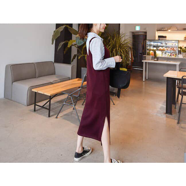 HANILOOKのインスタグラム：「- ニットキャミワンピース・全4色 →¥4,000- 子供っぽくなりそうなキャミワンピですが、深めのスリットが入っていると安心💕 あえてキャップやビーニーと合わせても大人カジュアルにまとまります🙆 #hanilook #ハニルック #instafashion #fashion #outfit #ootd #ファッション #コーディネート #アウトフィット #コーデ  #今日のコーデ #今日の服 #カジュアルコーデ #大人カジュアル #シンプルコーデ  #ootd_kob #ニットワンピ #ニットワンピース #キャミワンピ #キャミワンピース」