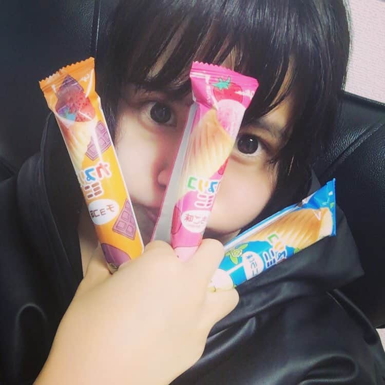 相澤ゆりなさんのインスタグラム写真 - (相澤ゆりなInstagram)「#かぷりこ #ちょこれーと #一気に食う #おいしいよねこれ #私の好きなお菓子」11月1日 20時18分 - aizawayurina