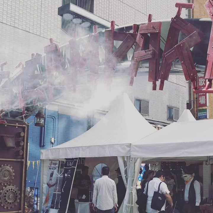 鴨志田由貴のインスタグラム：「スチームパークは入り口のゲートからモクモクしてます！#スチームパーク #steampark」