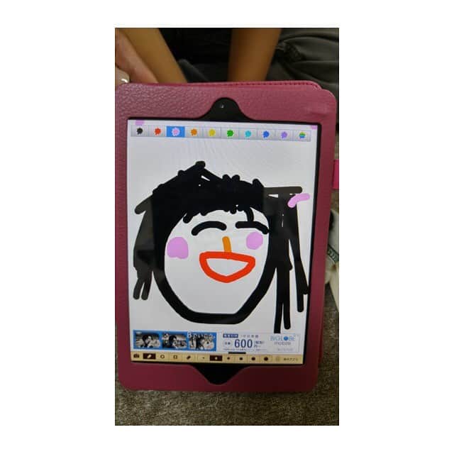 RENA（久保田玲奈）さんのインスタグラム写真 - (RENA（久保田玲奈）Instagram)「‪甥っ子が私の似顔絵を描いて‬ ‪送ってくれました😌💕むふふ‬」10月9日 23時29分 - sb_rena