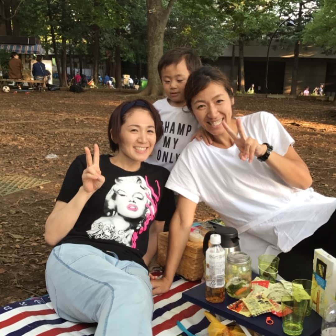 高橋みゆきさんのインスタグラム写真 高橋みゆきinstagram 今日はカズさん家とピクニック 駒沢公園 バドミントン バレー キャッチボール 子供の体力半端ない 楽しかった 10月9日 18時34分 Shin Miyukichi