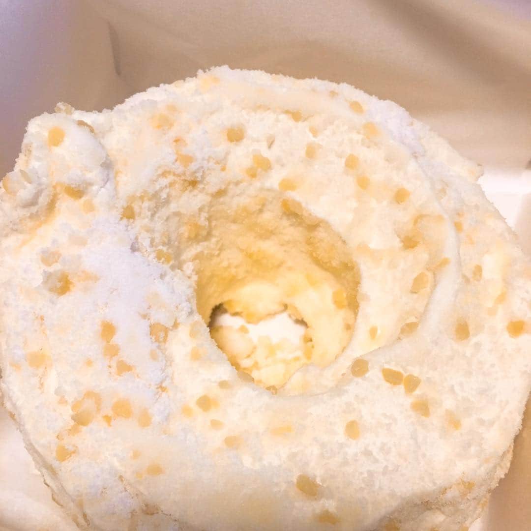 長田庄平さんのインスタグラム写真 - (長田庄平Instagram)「衝動買い▼* #フランクフルタークランツ #ユーハイム #めっさ好きやねん」10月9日 19時27分 - osadashouhei