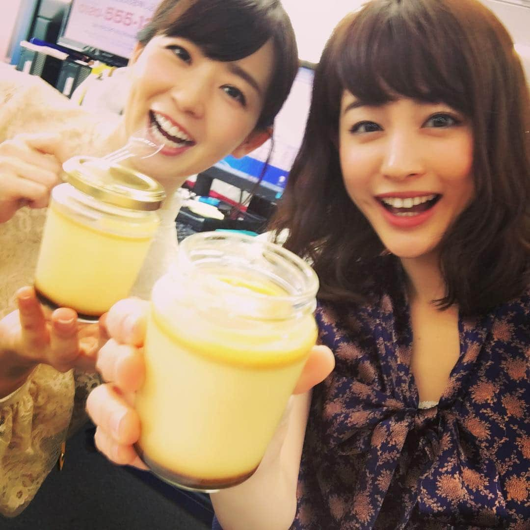 新井恵理那さんのインスタグラム写真 - (新井恵理那Instagram)「今朝は放送後にプリンをいただきました〜(o^∀^o)♪#グッドモーニング #松尾由美子 #新井恵理那」10月10日 14時12分 - elina_arai