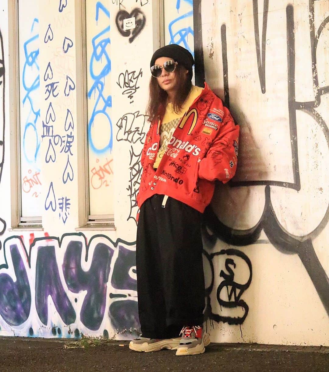 ロザッチのインスタグラム：「STYLE!!! #gucci #triples #balenciaga #rafsimons #balenciagatriples #vintagegucci」