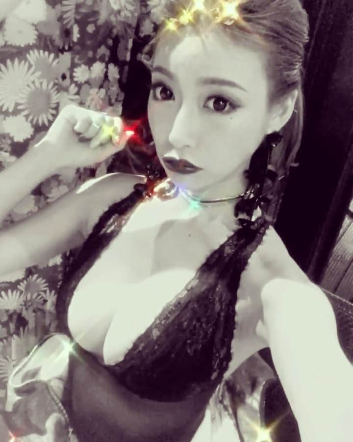 明日花キララのインスタグラム：「台湾のときの✨☺️💫 . #shooting」