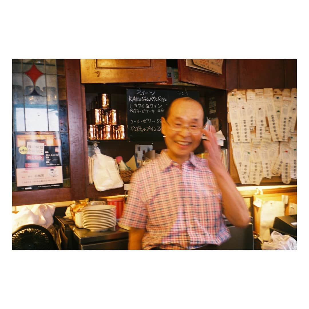 木南晴夏さんのインスタグラム写真 - (木南晴夏Instagram)「明日は朝から #パン旅。十勝編再放送！ 夜:730からは名古屋編！ #nhkbsプレミアム  関西の皆さまは、#魔法のレストラン の大阪パン屋巡りもありまーす  #名古屋のおもひで #最後の写真なんだよ」10月10日 22時52分 - kinamitopan