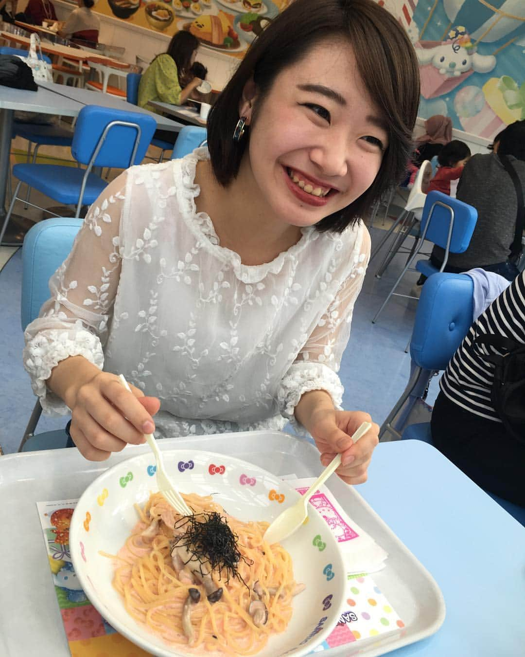 北村恵理菜さんのインスタグラム写真 - (北村恵理菜Instagram)「北村恵理菜 💙 実は！食べるのがとっても早いんです！！いっつもお腹すいた〜って言ってます😉子供っぽくて人懐っこいところも魅力なんです！😊 #ミズ東洋英和女学院コンテスト2017」10月11日 11時27分 - mstoyoeiwa2017