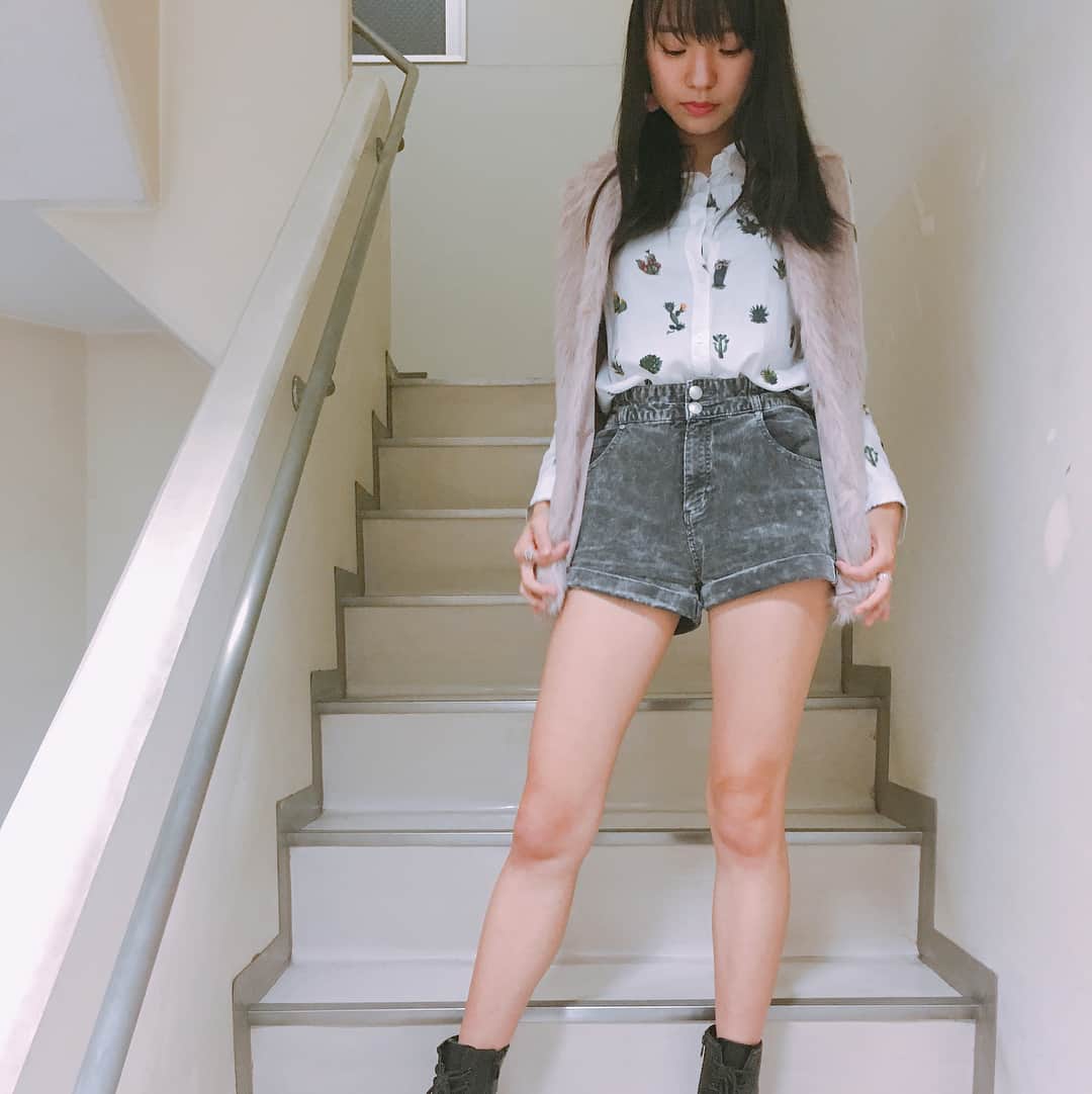 小池杏奈さんのインスタグラム写真 - (小池杏奈Instagram)「#ootd #fashion #japan #guess #bershka #backs」10月11日 17時26分 - annas_anna