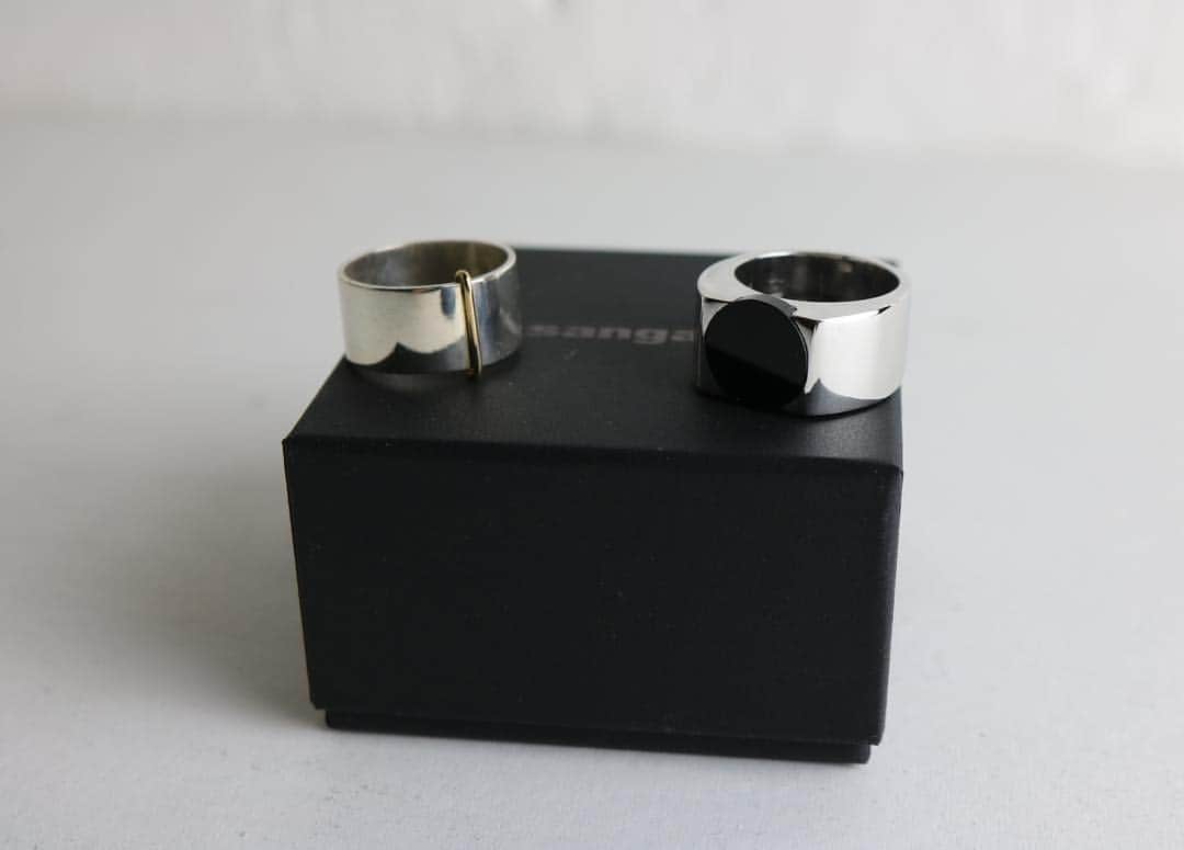 sangaiのインスタグラム：「最近は地方で個展を出来たらいいなと考えています☀️💍 #sangai #accessories #ring」