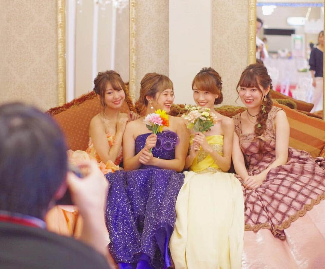 のインスタグラム：「・ ミスコレの投票始まりました😳❤️ 1日1票投票できるのでご協力お願い致します😹🙏 わたしのプロフィールから飛べます！！！ ・ No.2 友野楓です！！！ みんなかわいいしほっそいからほんとに いやになるけど、、、（笑）（笑） 出るからにわ頑張りたいんで！！ 拡散していただけるとうれしいです😹🙏💕 お願い致します😹❤️❤️❤️ ・ #ミスコレ #愛知大学 #ミスコン #No2 #友野楓 #1日1票 #投票お願い致します」