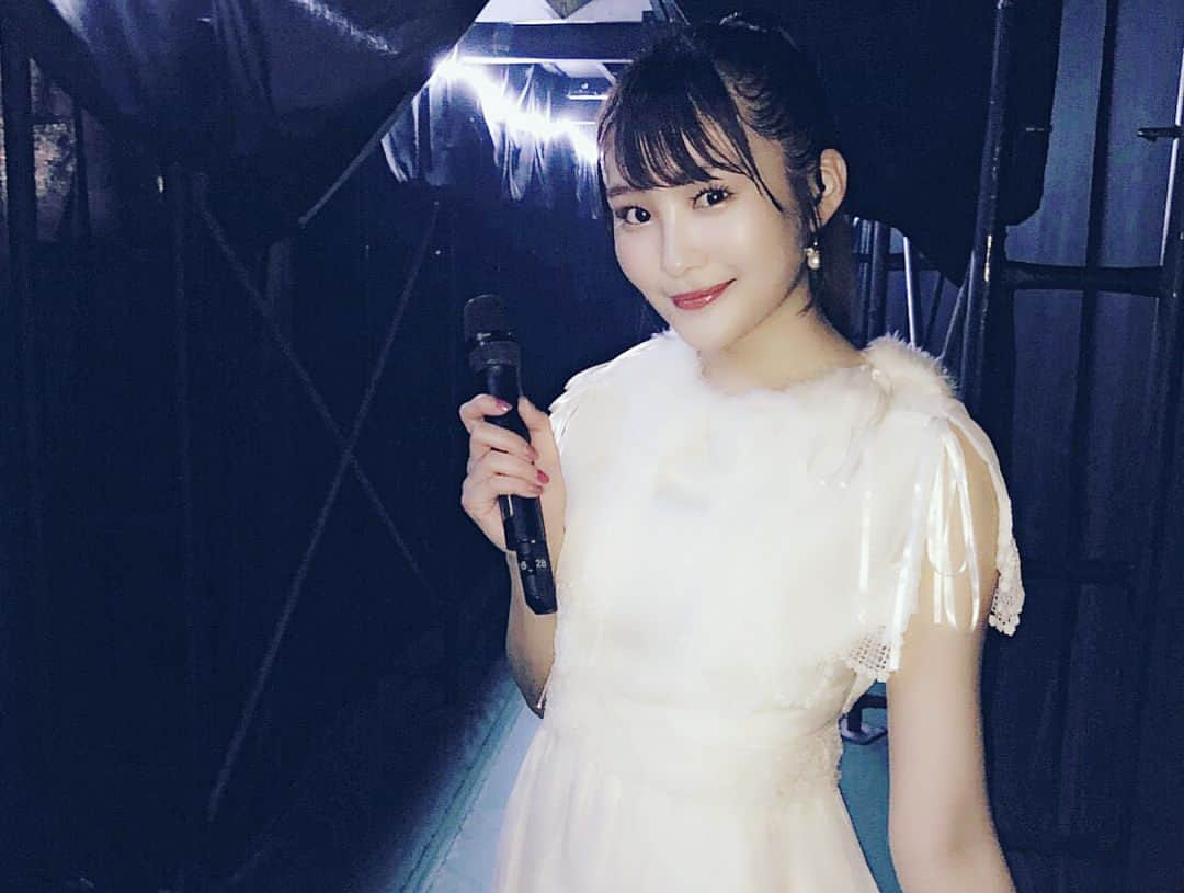 川上礼奈さんのインスタグラム写真 - (川上礼奈Instagram)「. 今回のユニットは... #この世界が雪の中に埋もれる前に  ずっとやってみたかった ユニットだったので 出来てすっごく嬉しい😆💓 どーだったかな？？✨ #NMB48ARENATOUR2017 #スライドしてね ♡」10月12日 0時09分 - rena_kawakami