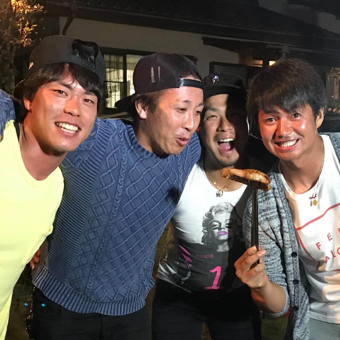 のインスタグラム：「今年もシーズンが 終わりました！ 情けないシーズンで 悔しい！でも来年は必ず 必ずチームに貢献して 優勝するぞー😤 みなさん今年も一年 たくさんの応援 ありがとうございました！  あと唐川侑己選手が インスタを始めたので みなさんフォローお願いします🙌」