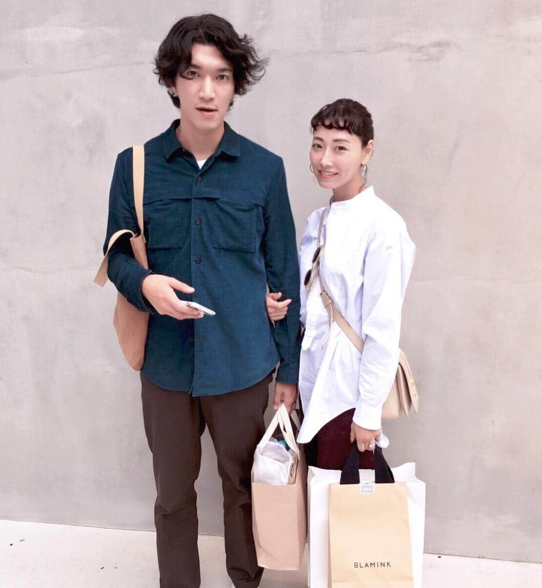 大塚良子さんのインスタグラム写真 - (大塚良子Instagram)「・ いつも素敵なブラミンクの方がくれた一枚。 そういえば今回の東京は二人で写真撮ってなかったから嬉しいなあ！ありがとう✨また遊びにいきます。 #tokyo #blamink #aoyama #ブラミンク #東京」10月15日 0時58分 - ryokokonami