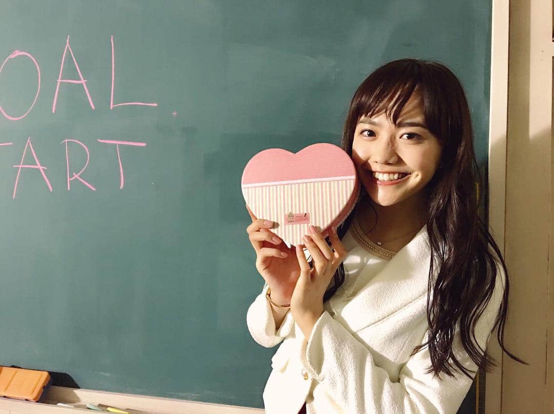 テレビ朝日「オトナ高校」のインスタグラム：「. 今夜11:05〜の第１話を見て頂けたら、このハートの意味がわかります☝️💕 . #オトナ高校 #やらみそ #テレビ朝日 #土曜ナイトドラマ #さくら #松井愛莉 #今夜放送 #🍒」