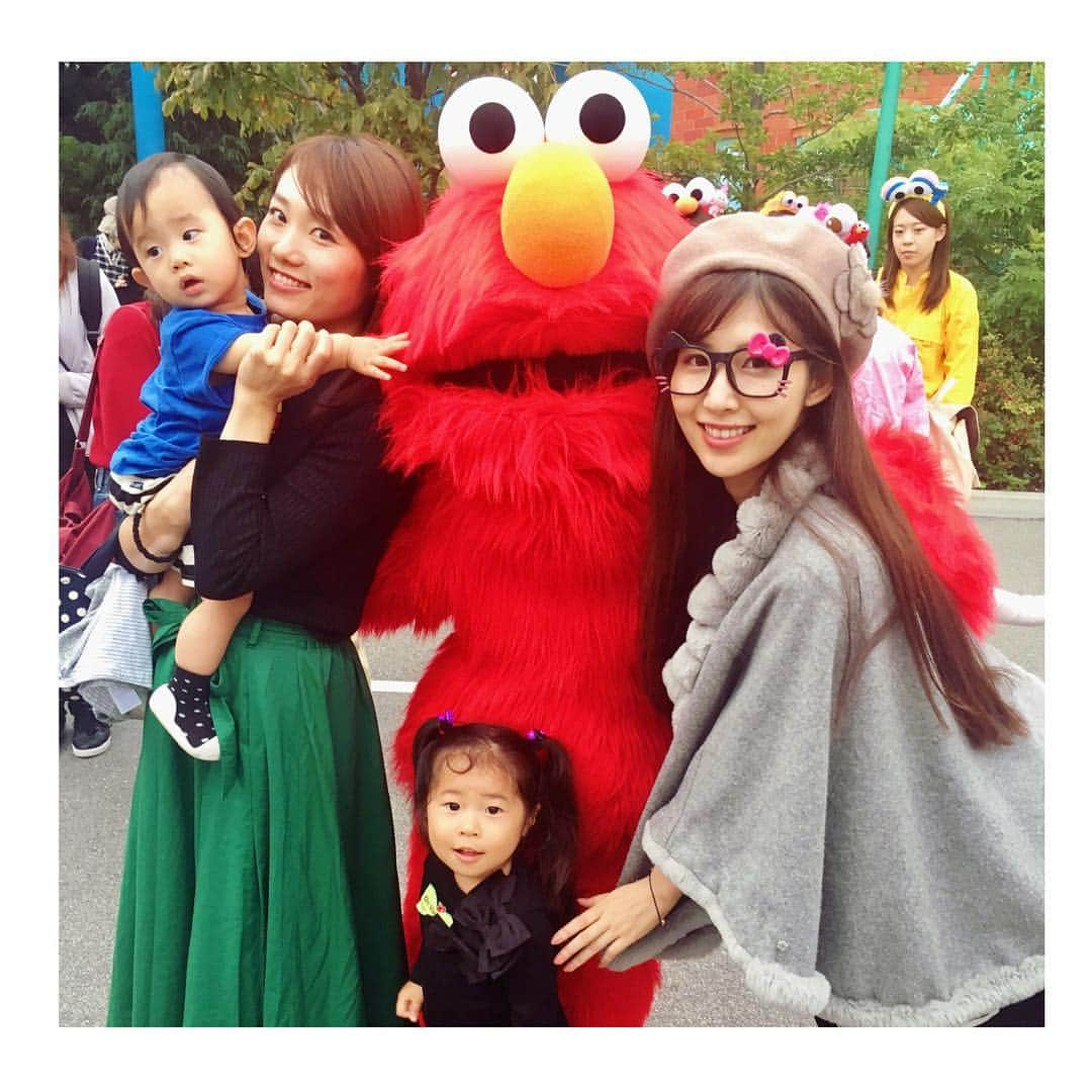 千代田唯さんのインスタグラム写真 - (千代田唯Instagram)「Elmo❤️❤️❤️ ちゃむも息子くんと来てくれました☺️ #ユニバーサルスタジオジャパン  #エルモ #elmo  #あいのり #あいのり2 #ちゃむ #ユイ  #あいのりメンバー  #子連れusj  #universalstudiosjapan  #usjハロウィン  #usjコーデ  #instagood  #followme  #l4l #yolo #love  #bff」10月15日 16時18分 - chiyodayui0920