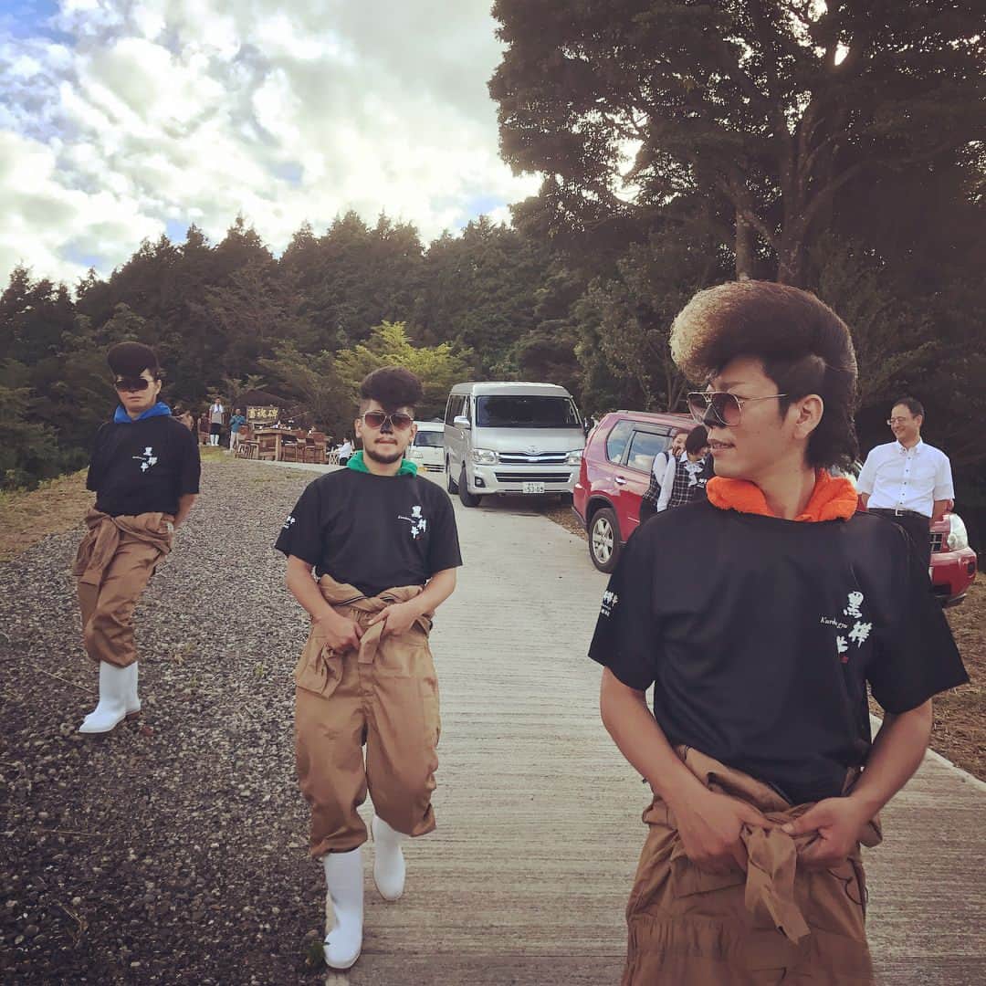 綾小路翔さんのインスタグラム写真 - (綾小路翔Instagram)「前々回の写真、若干バグってハニー。3枚ほど反映されなかったので再投稿。 #熊本 #人吉 #矢岳牧場 #杉本本店 #黒樺牛 #氣志團」10月15日 16時41分 - showayanocozey