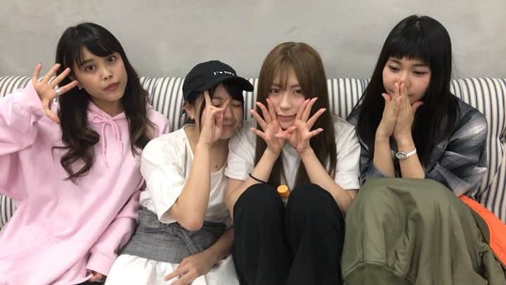 9nineのインスタグラム：「【本日締め切り‼️】 12/26(火)開催 「9nine ワンマンライブ 2017 Quattro Formaggi」 のFC無料会員先行申し込みが本日の23:59までとなっております⚠️ 申し込み忘れのないように😊🙏 https://9nine-fan.lespros.co.jp/sp/news/detail/13082  #9nine #佐武宇綺 #西脇彩華 #吉井香奈恵 #村田寛奈  #9nineピザ組 #ピザ組 #クワトロウォルマッジ #12月26日 #zepptokyo  #ワンマンライブ #チケット  #申し込み #受付中」