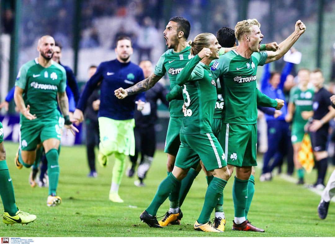 オスカル・ヒリェマルクのインスタグラム：「Crazy game yesterday!  The atmosphere was great and 3 really important points! On to the next one 👊🏻☘️ @fcpanathinaikos」