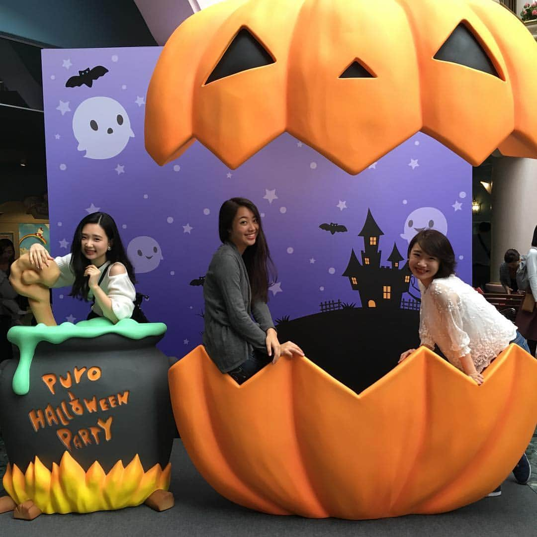 北村恵理菜のインスタグラム：「もうすぐハロウィンですね🎃👻🌟 ． 後夜祭とミズコンのチケット販売中です！！ 多くの人に見てもらいたいミズコンです🌟  #ミズ東洋英和女学院コンテスト2017」