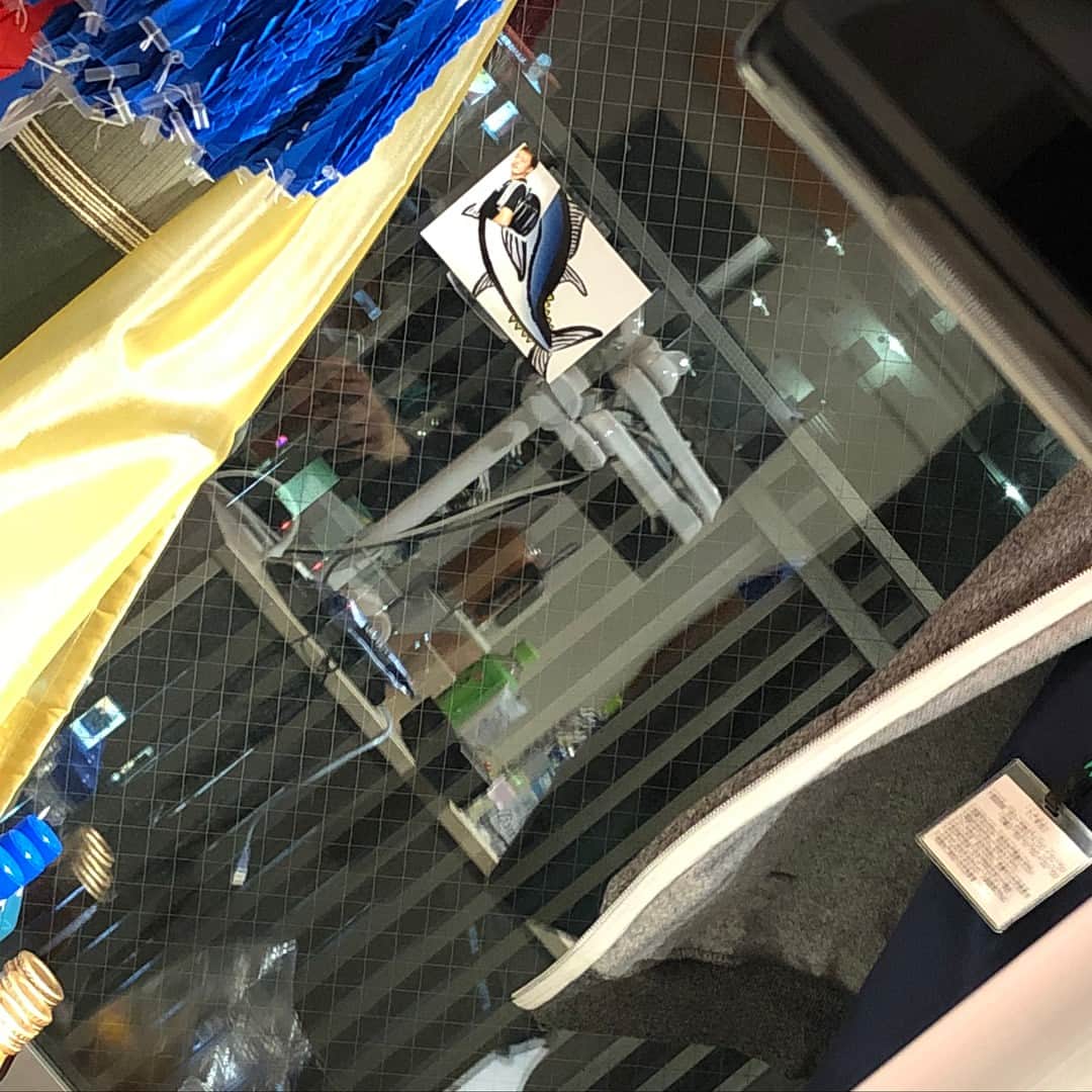 齋藤学さんのインスタグラム写真 - (齋藤学Instagram)「お見舞いありがとう。 ゆうじさんミニオンズの服ありがとうございます。リハビリで着てたらやばいやつです。  一つだけ、今年２０歳になる けいたにいじられる始末。 これは問題になるだろうなー。」10月17日 20時58分 - manabu011
