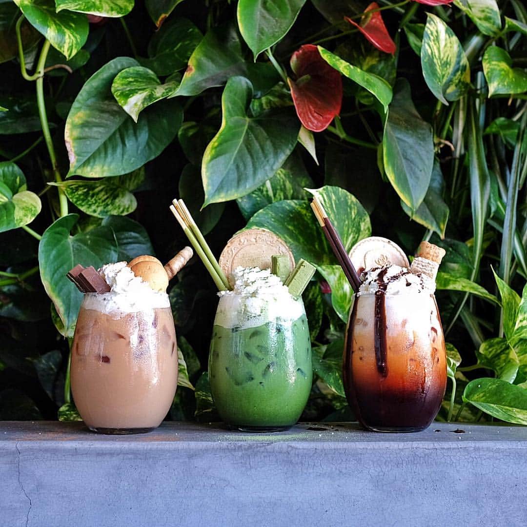 American Tea Roomのインスタグラム：「Upgrade your favorite drink to a Royale.」