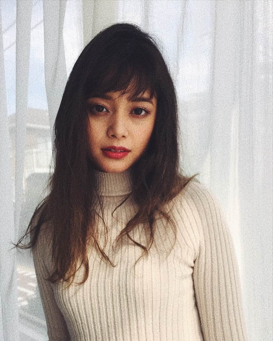 岸本セシルのインスタグラム：「@yuka_noguchi_hairmake  今日も可愛いヘアメイクありがとうございます☺️💄💛 @moremagjp」