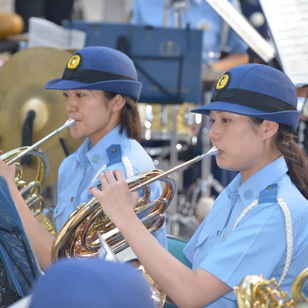 大阪府警察さんのインスタグラム写真 - (大阪府警察Instagram)「音楽隊は全て警察官です。女性警察官も多く在籍し、活躍しています。 #大阪府警察 #大阪府警察音楽隊 #ホルン #コンサート #警察 #音楽隊」10月18日 17時28分 - fukei_koho