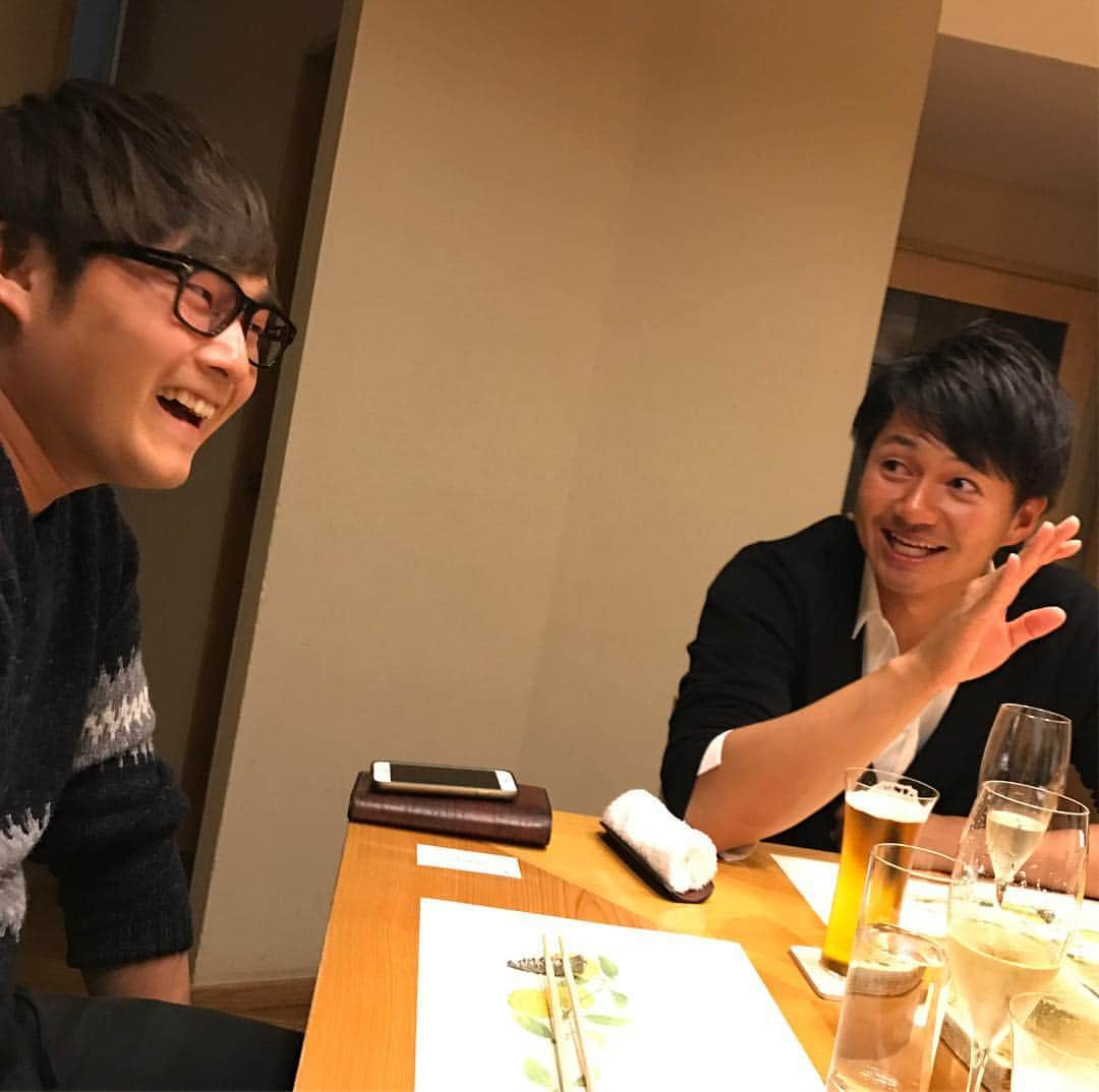 益田直也のインスタグラム：「今日は彼らとごはんです。 あとでLiveしようかな。」