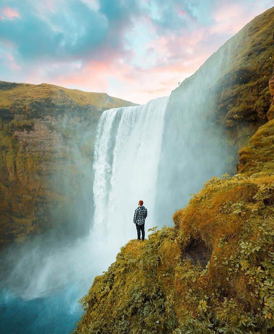 Snapfluenceのインスタグラム：「I’m sorry, is this real life?! 😱 Do yourself a favor and follow @conormccann. His adventure photography is drop dead gorgeous. | via @conormccann」
