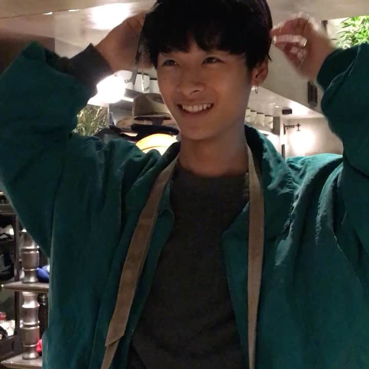 安藤祐輝のインスタグラム：「早すぎということなので1.5倍速 結局何も買えてない笑買お！ 自分ばかり載せて変な奴ですが許してください #祐#ラブアース#安藤祐輝#地球征服」