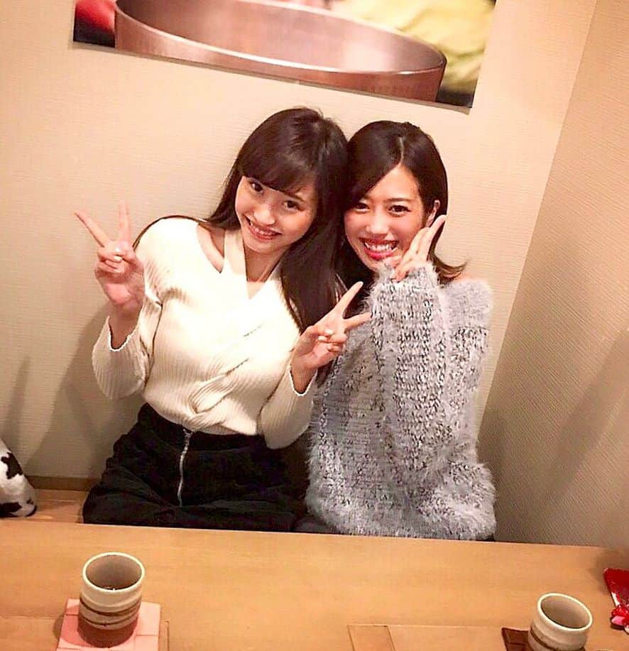 月中秋実さんのインスタグラム写真 - (月中秋実Instagram)「かこちゃんとしゃぶしゃぶ💕 久々にプライベートで会えた(*⁰▿⁰*) #六本木#ラウンドガール#月中秋実#央川かこ#しゃぶしゃぶ#しゃぶ八#明日#モーターショー#頑張ってね#フォロミー#4時間#喋ってた#忙しいのに#ごめんね#ストレートヘアー#ショートヘア ー#笑顔#爆笑#大好きだよ」11月3日 0時51分 - tukinakaakimi