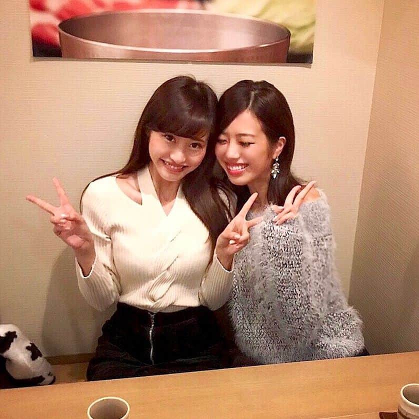 月中秋実さんのインスタグラム写真 - (月中秋実Instagram)「かこちゃんとしゃぶしゃぶ💕 久々にプライベートで会えた(*⁰▿⁰*) #六本木#ラウンドガール#月中秋実#央川かこ#しゃぶしゃぶ#しゃぶ八#明日#モーターショー#頑張ってね#フォロミー#4時間#喋ってた#忙しいのに#ごめんね#ストレートヘアー#ショートヘア ー#笑顔#爆笑#大好きだよ」11月3日 0時51分 - tukinakaakimi